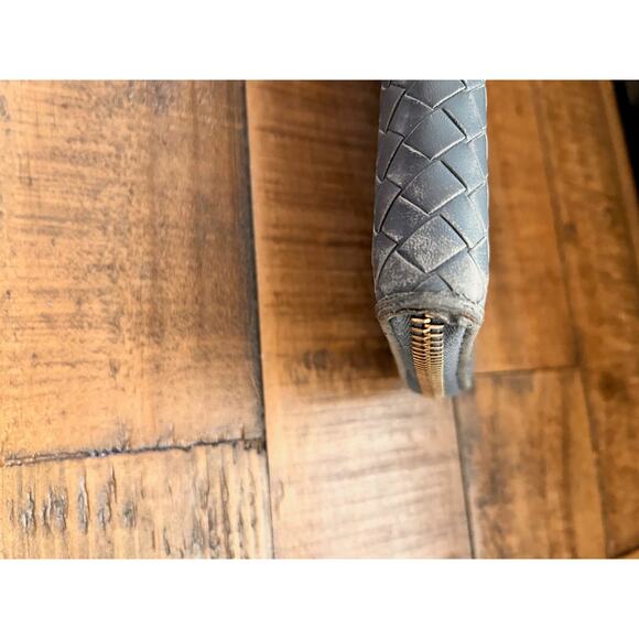 Bottega Veneta Leather Long Wallet Zip Around Intrecciato Long Wallet - Picture 10 of 15